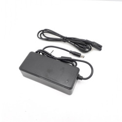 Chargeur 36v – 42v / 2a (connecteur dc 5.5 – 2.1mm) – Trottinette électrique